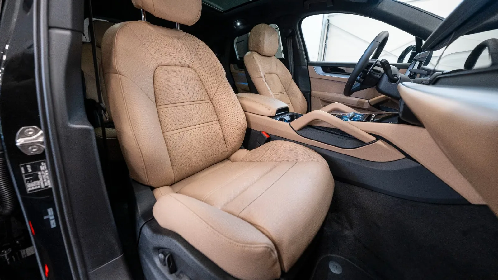 2025 Porsche Cayenne S Coupé, 12/13