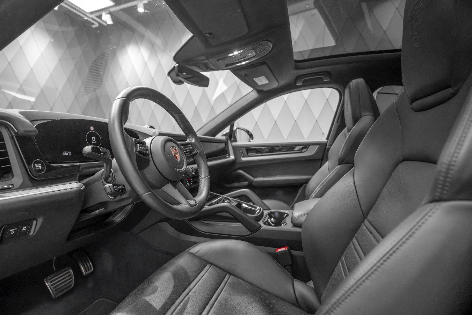 2025 Porsche Cayenne S Coupé, 10/28