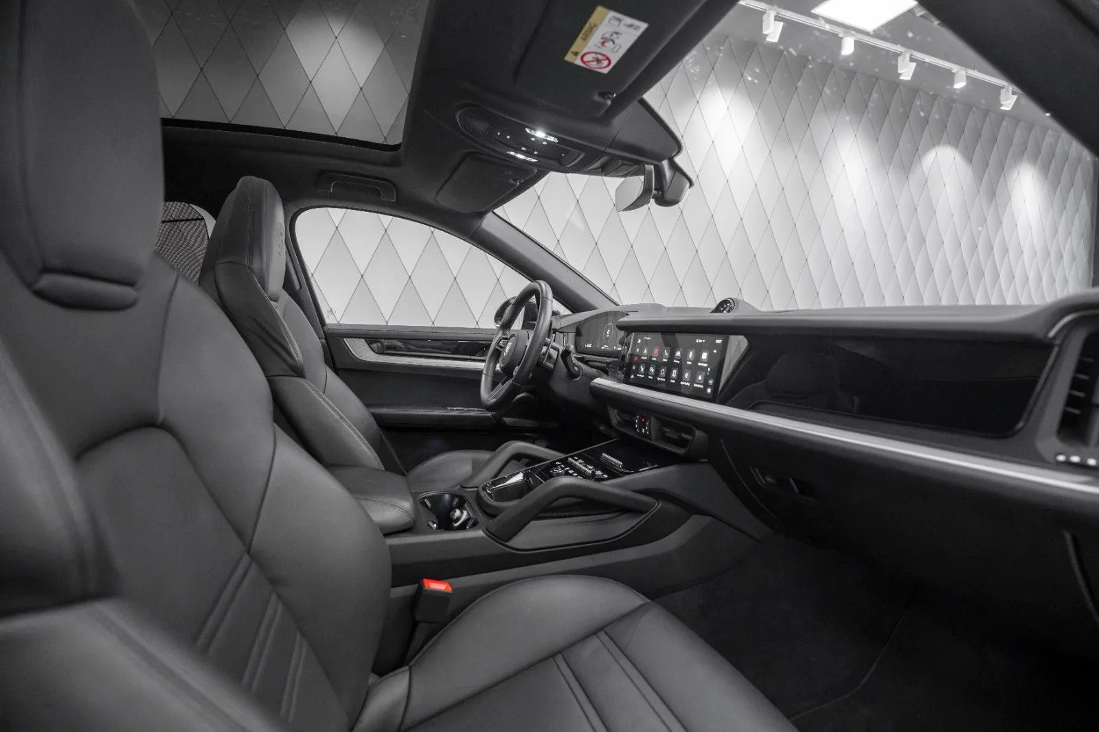 2025 Porsche Cayenne S Coupé, 13/28