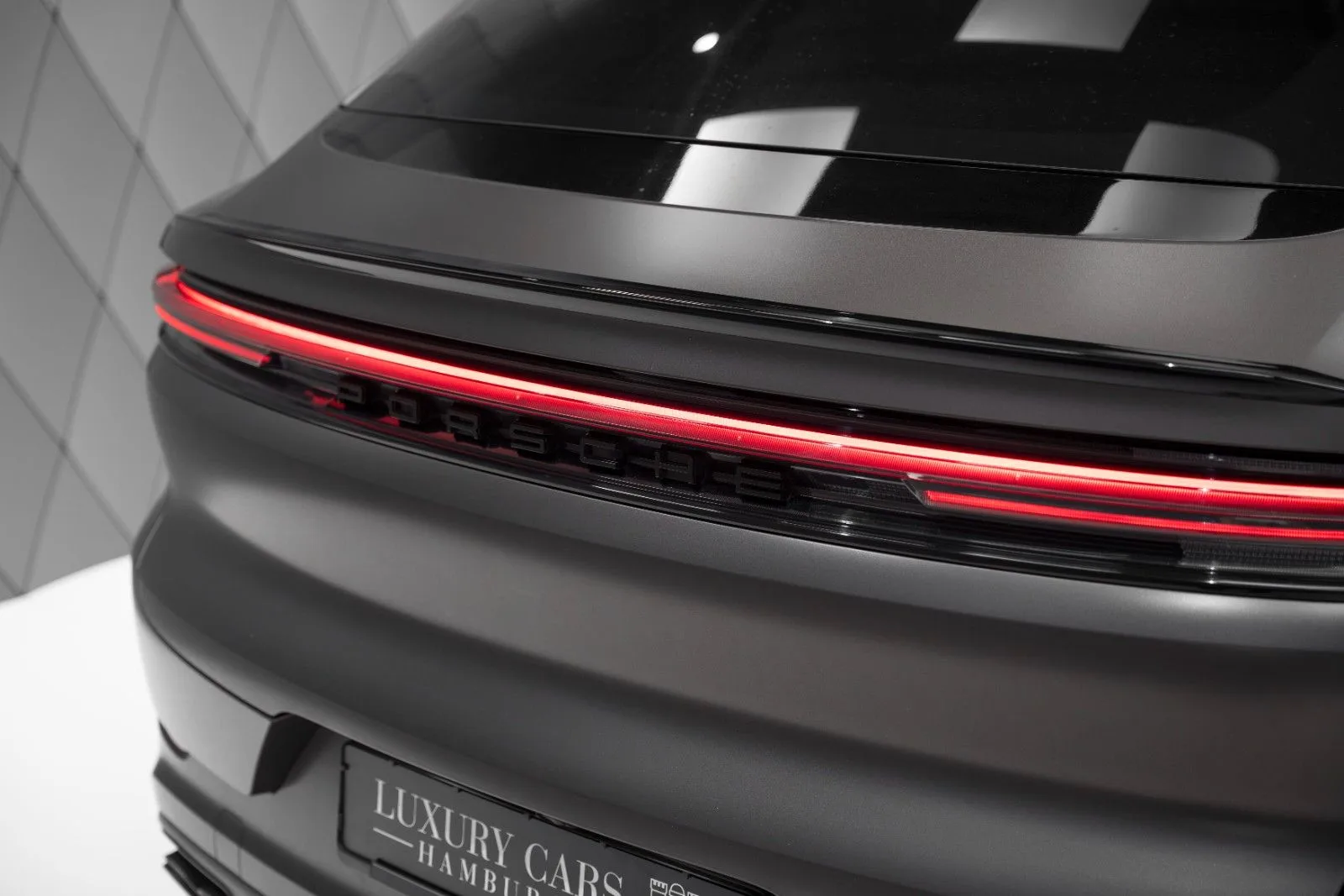 2025 Porsche Cayenne S Coupé, 19/28