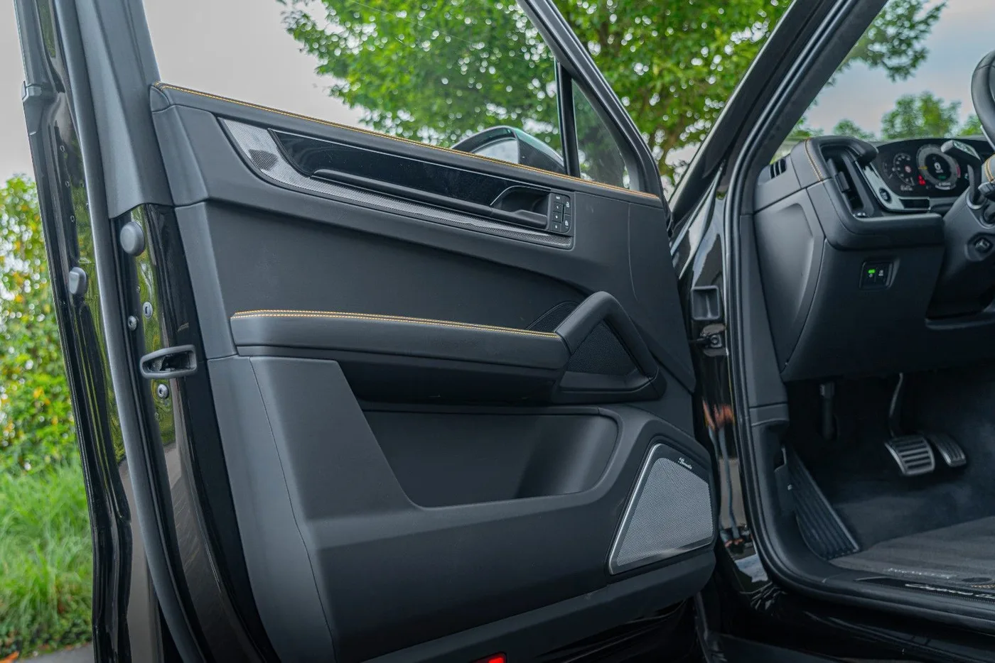 2025 Porsche Cayenne Turbo E-Hybrid, GT package angeboten von einem Supersportwagenhändler in Gronau, Deutschland, Foto 17 von 25