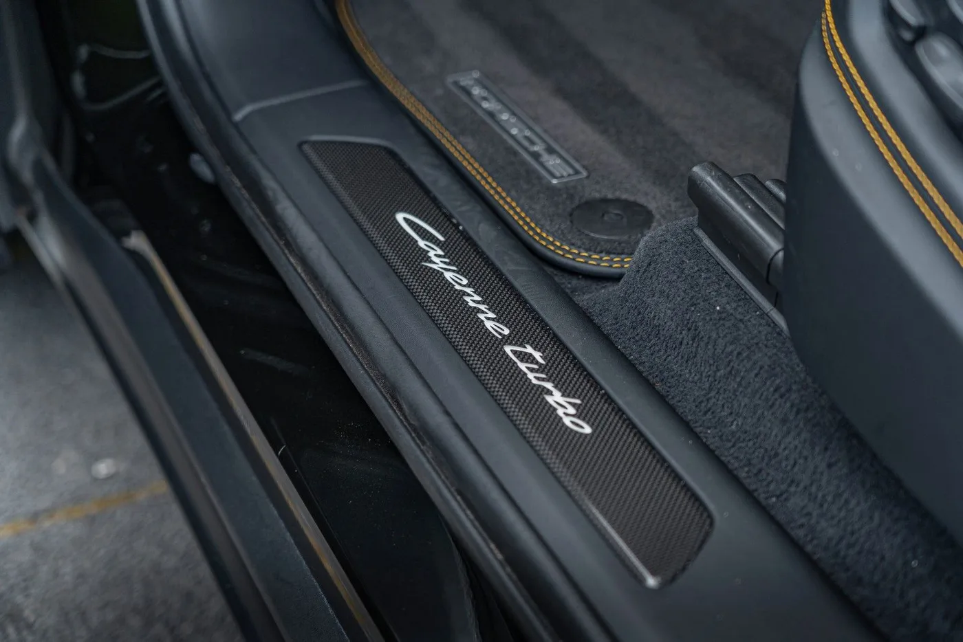 2025 Porsche Cayenne Turbo E-Hybrid, GT package angeboten von einem Supersportwagenhändler in Gronau, Deutschland, Foto 19 von 25