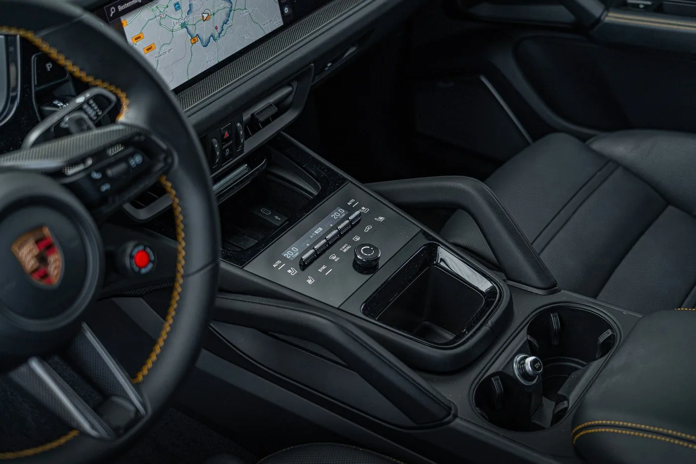 2025 Porsche Cayenne Turbo E-Hybrid, GT package angeboten von einem Supersportwagenhändler in Gronau, Deutschland, Foto 22 von 25
