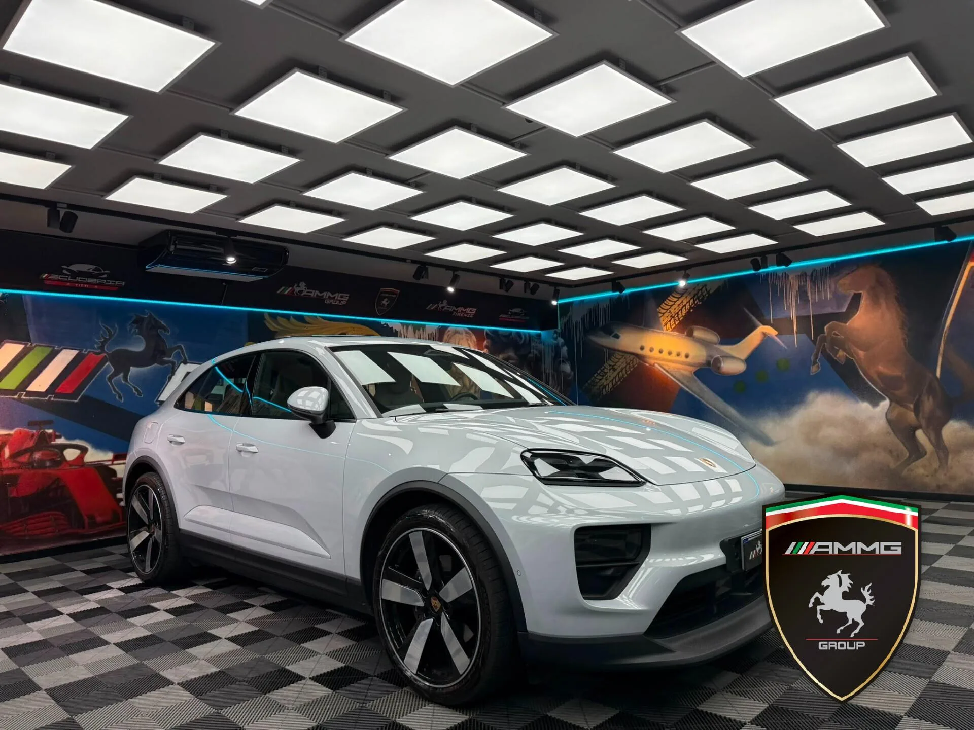 2025 Porsche Macan 4, 3/15