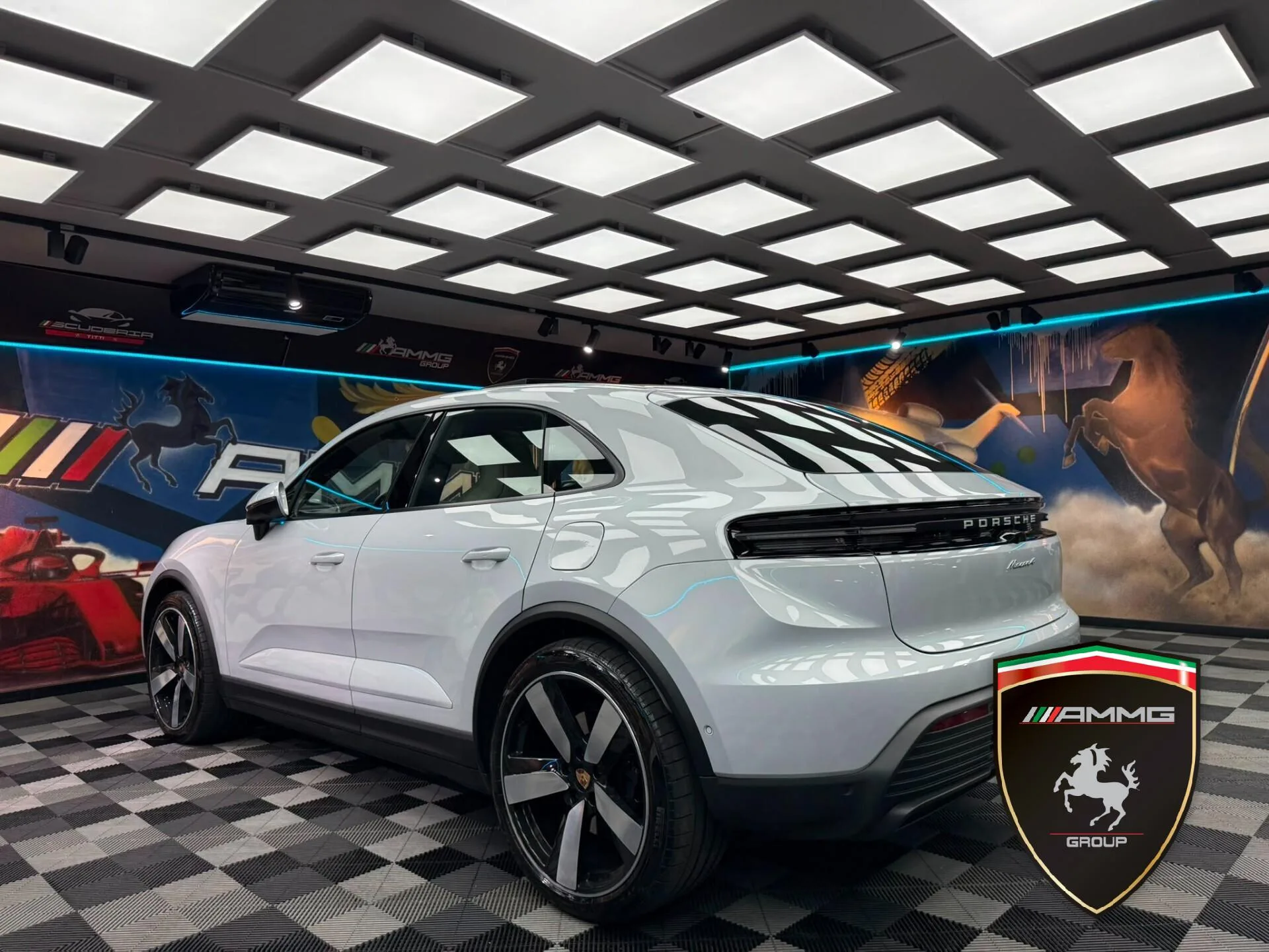 2025 Porsche Macan 4, 7/15