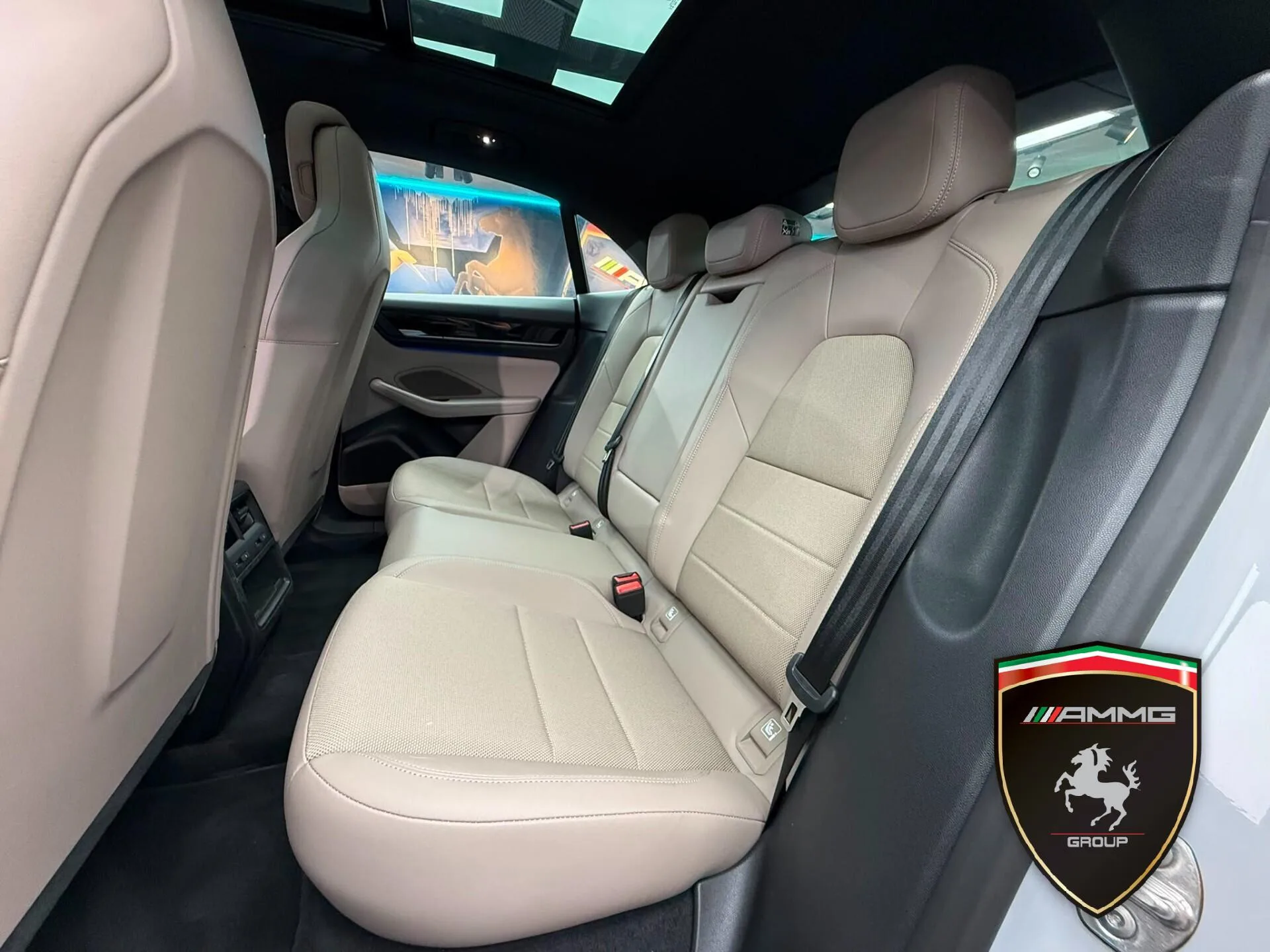 2025 Porsche Macan 4, 10/15