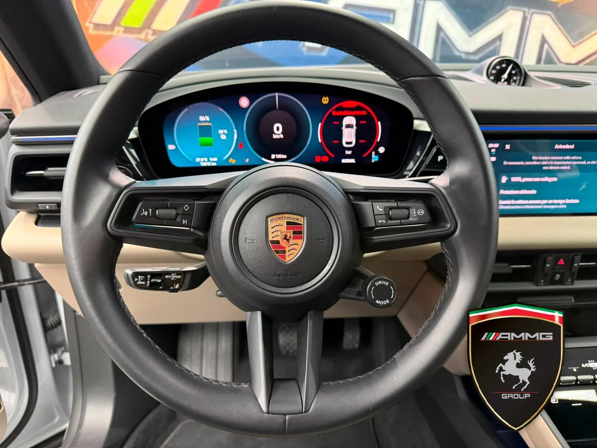 2025 Porsche Macan 4, 12/15