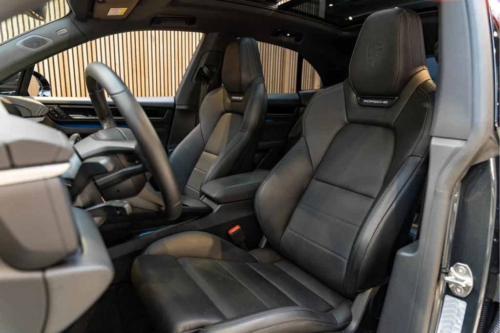 2025 Porsche Macan 4S, 9/30