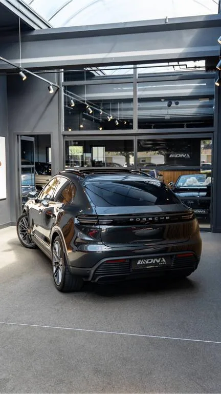2025 Porsche Macan 4S, 24/30