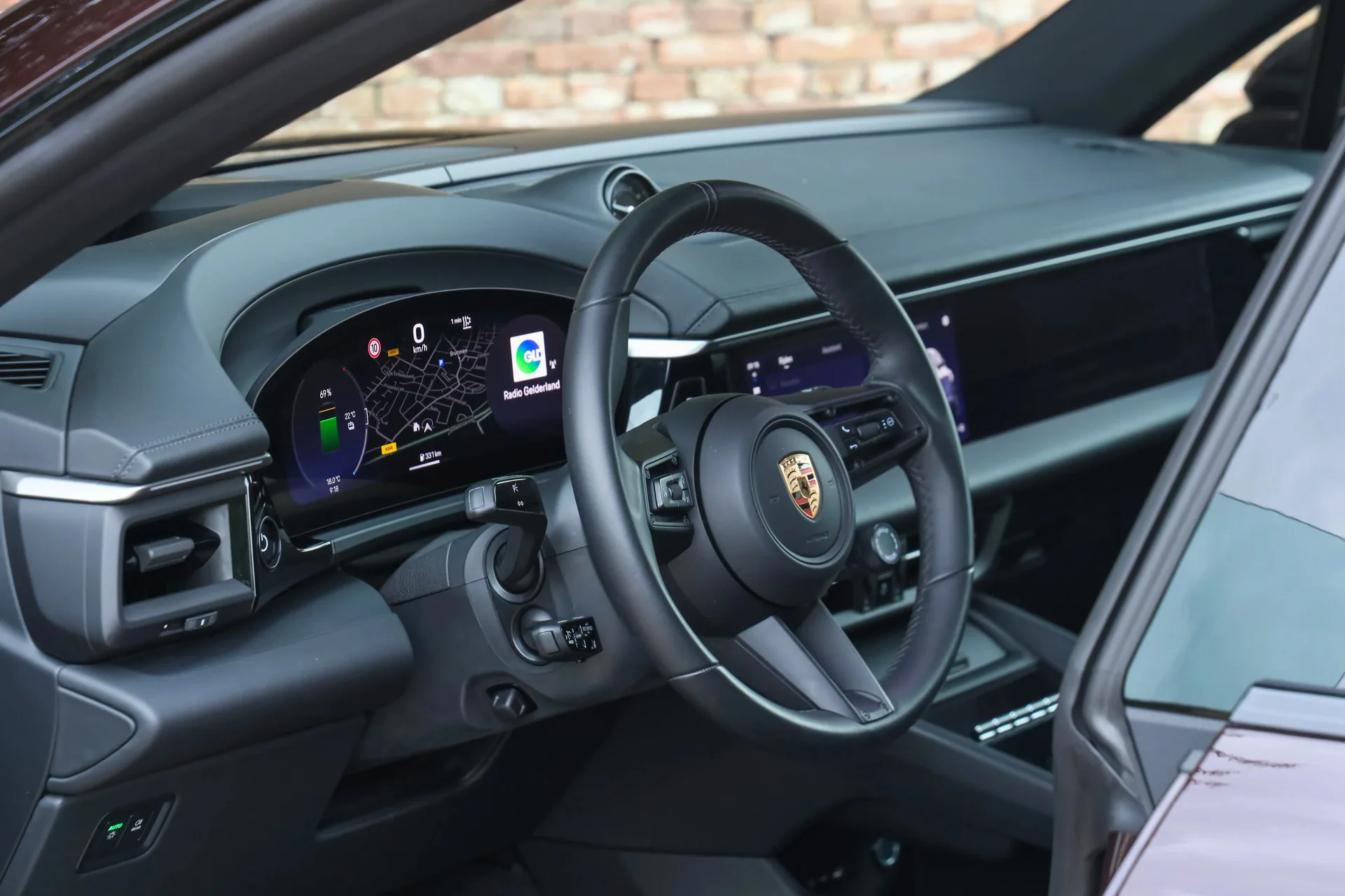 2025 Porsche Macan 4S Electric, 3/30