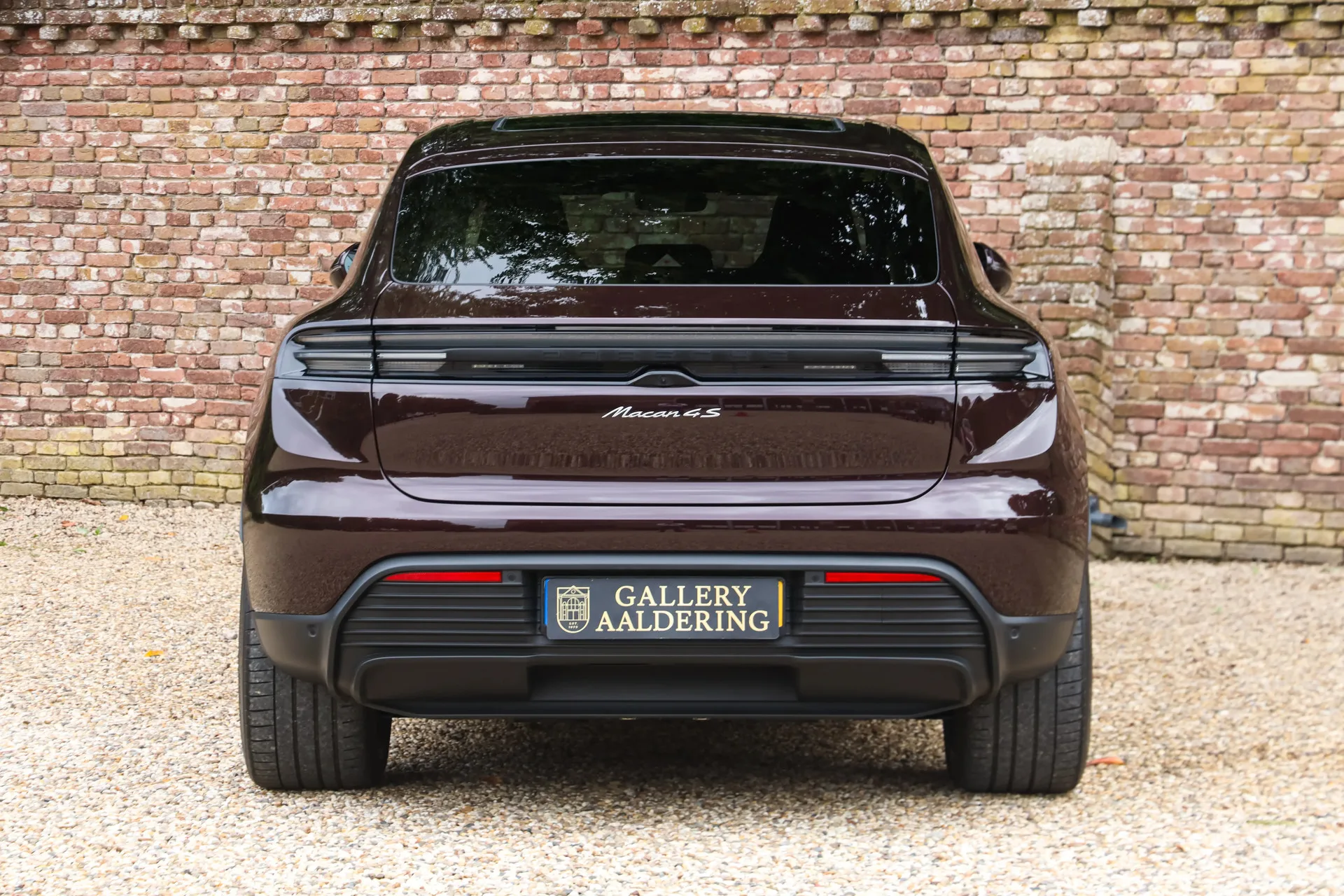 2025 Porsche Macan 4S Electric, 7/30