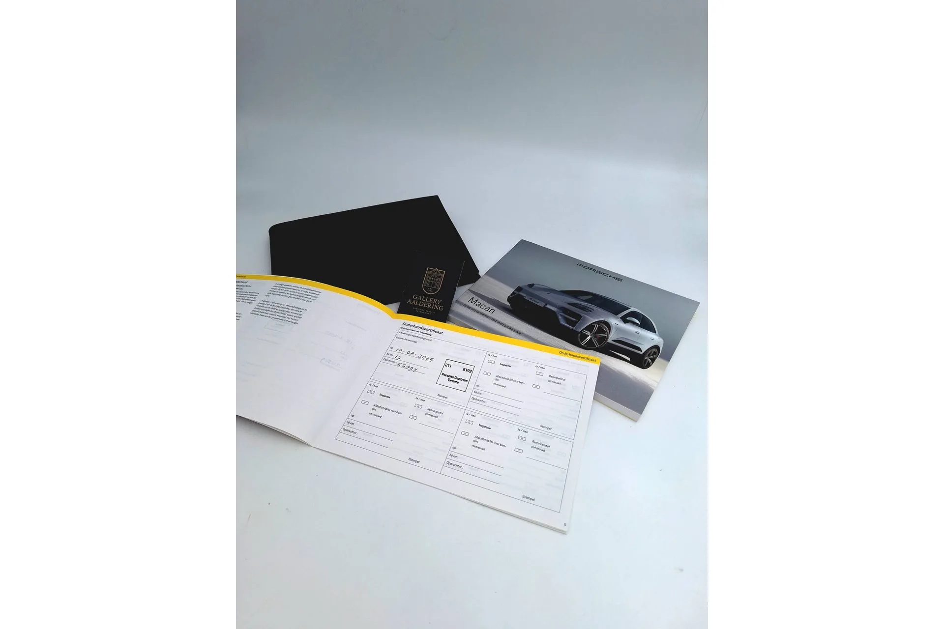 2025 Porsche Macan 4S Electric, 8/30