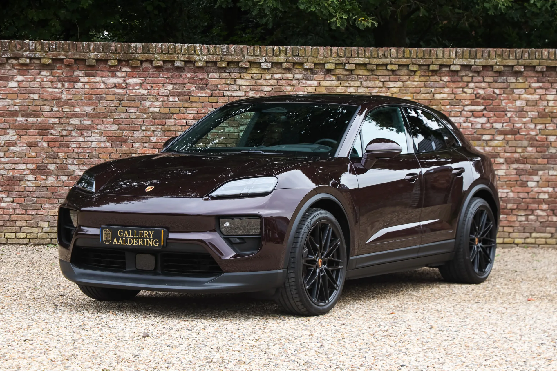 2025 Porsche Macan 4S Electric, 17/30