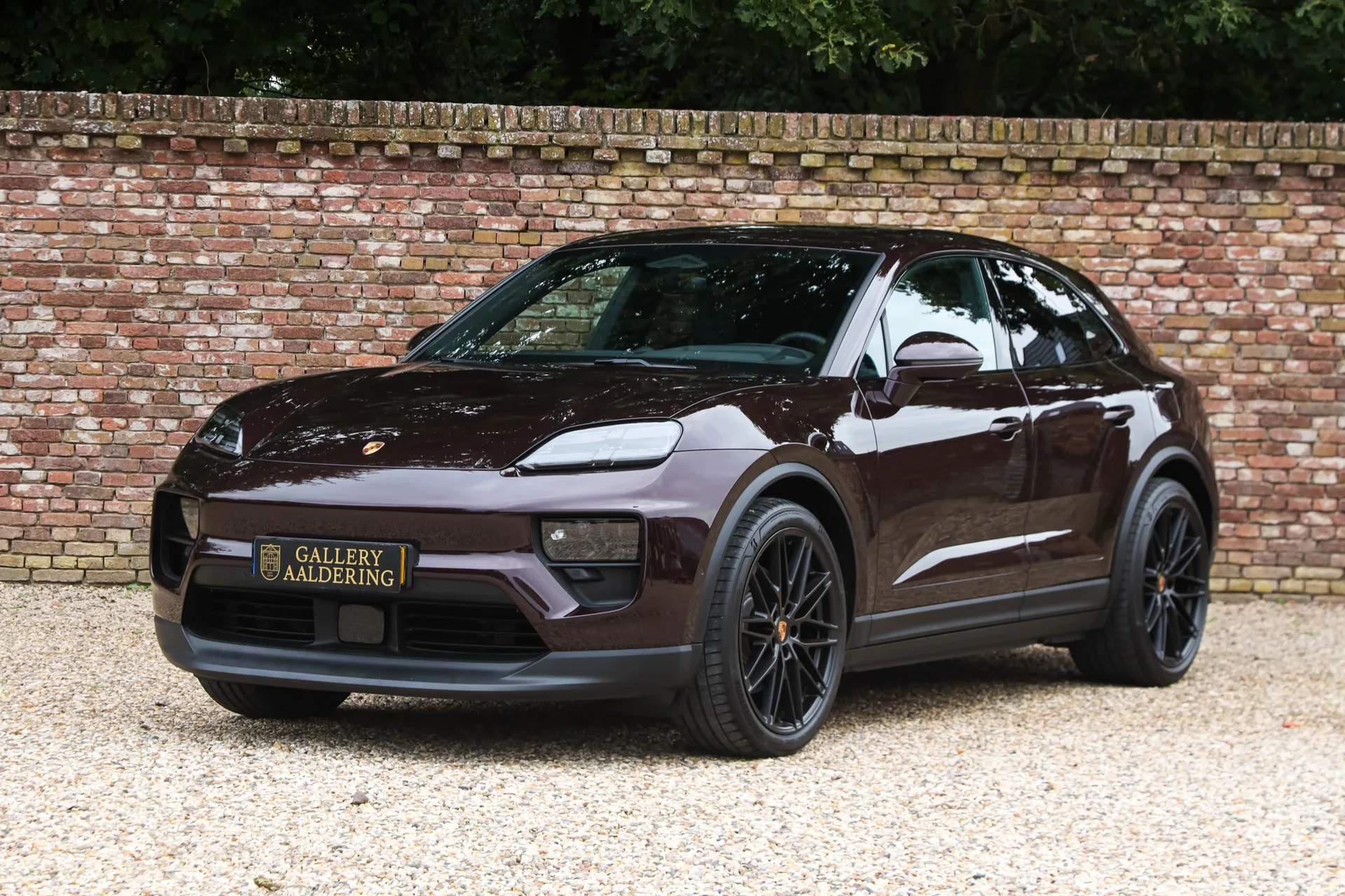 2025 Porsche Macan 4S Electric, 20/30