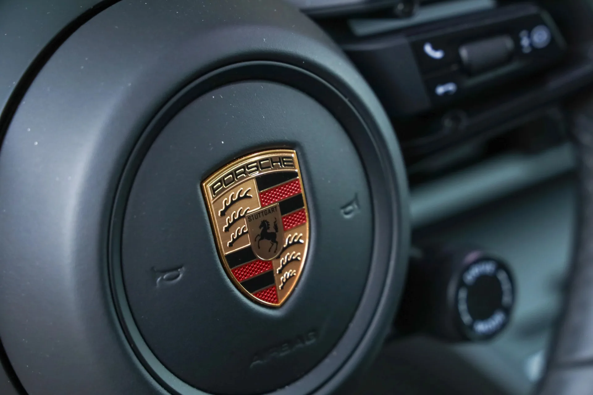 2025 Porsche Macan 4S Electric, 24/30