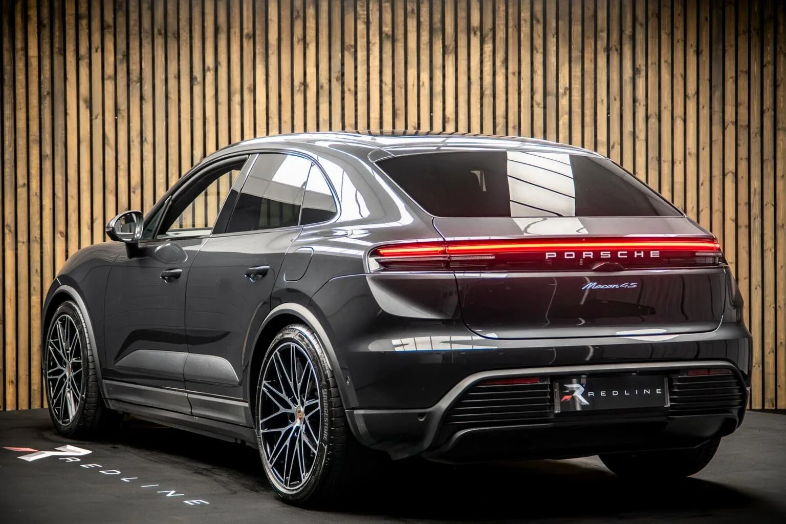 2025 Porsche Macan 4S, 3/30