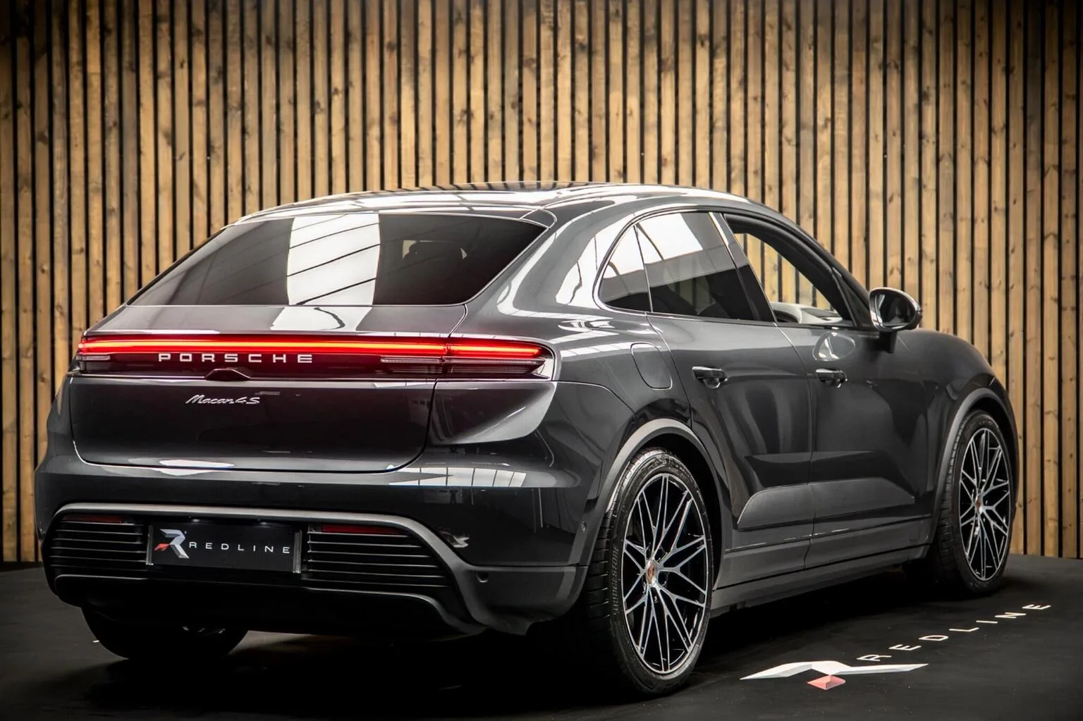 2025 Porsche Macan 4S, 4/30