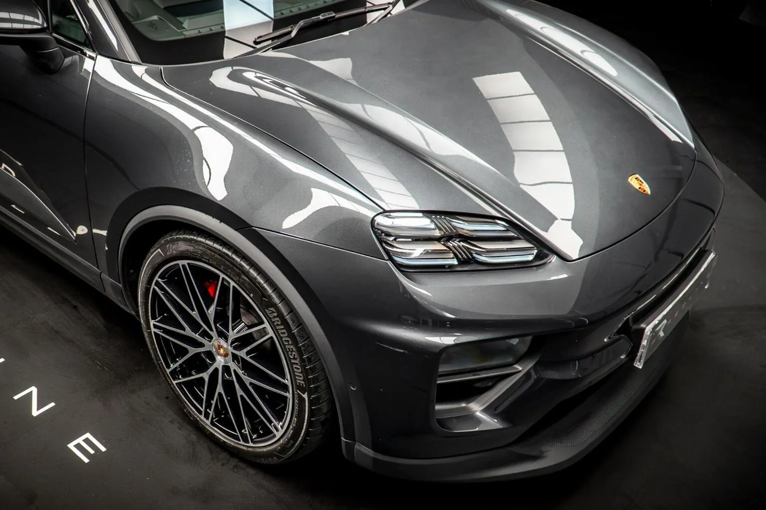 2025 Porsche Macan 4S, 10/30