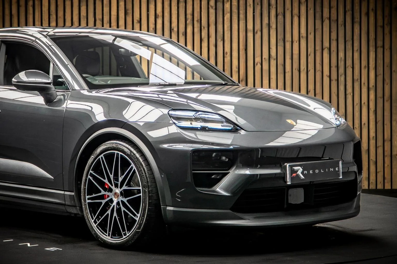 2025 Porsche Macan 4S, 11/30