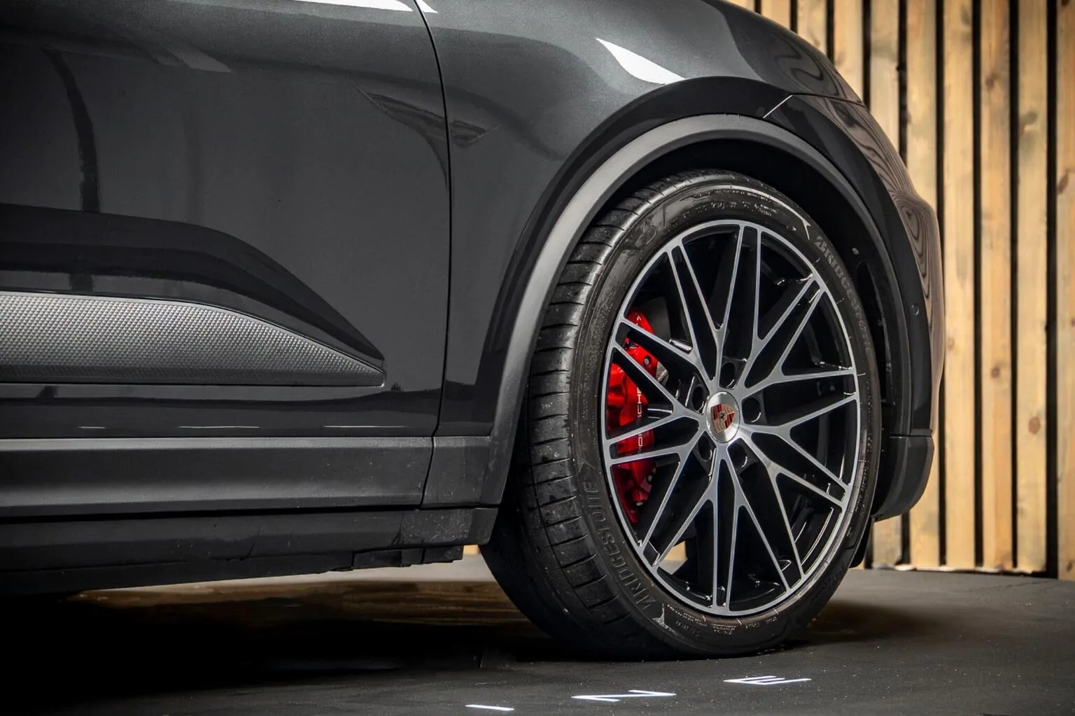 2025 Porsche Macan 4S, 13/30