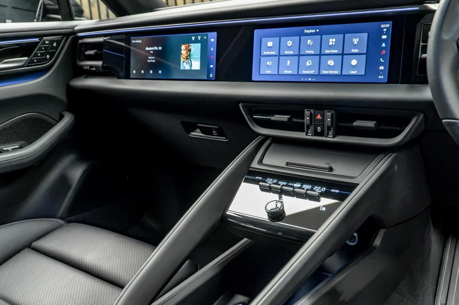 2025 Porsche Macan 4S, 24/30
