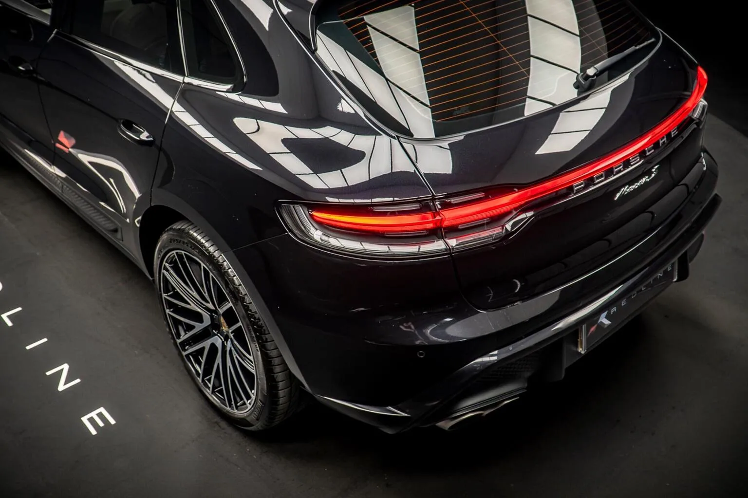 2025 Porsche Macan S, 18/30