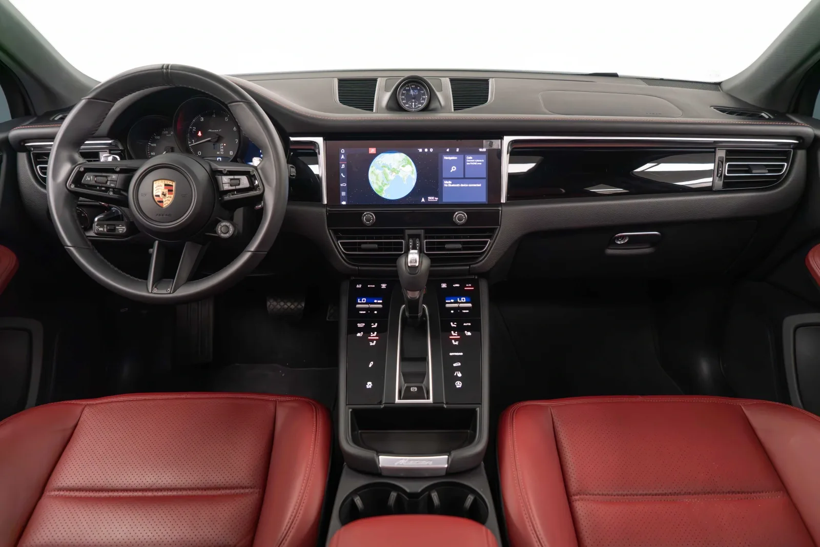 2025 Porsche Macan T, 8/17