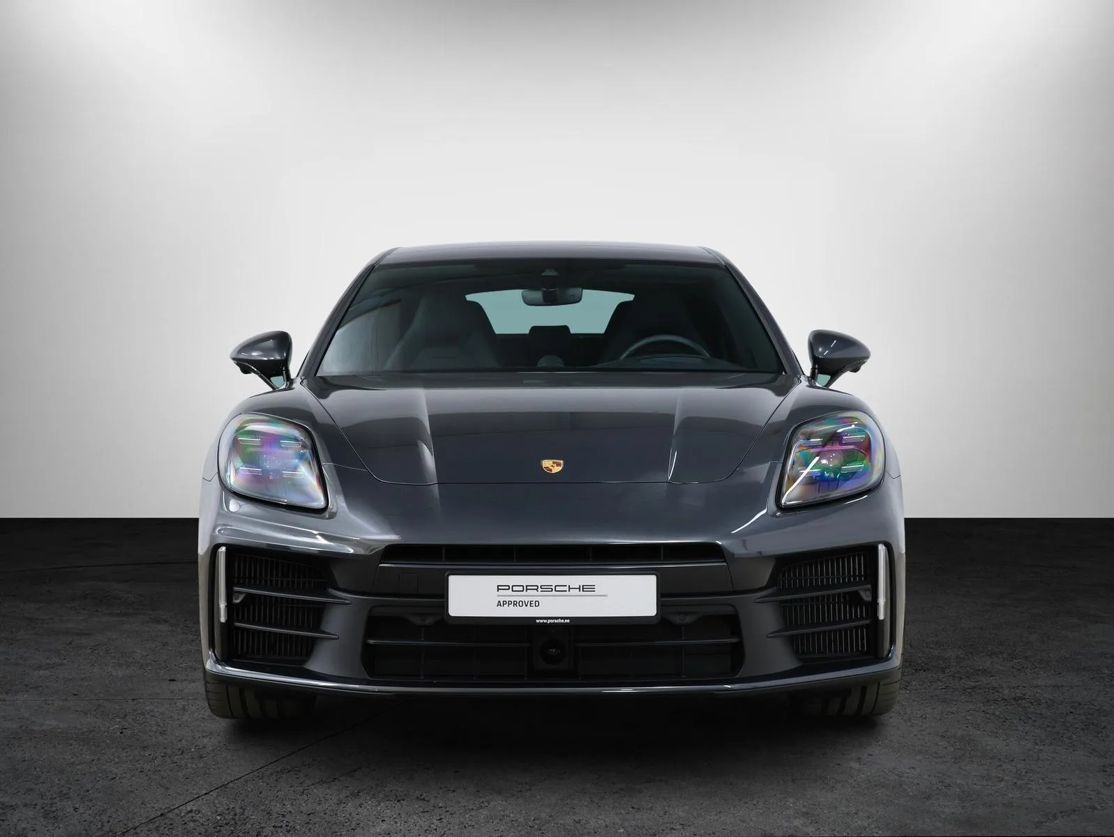 2025 Porsche Panamera 4 E-Hybrid, 2/30