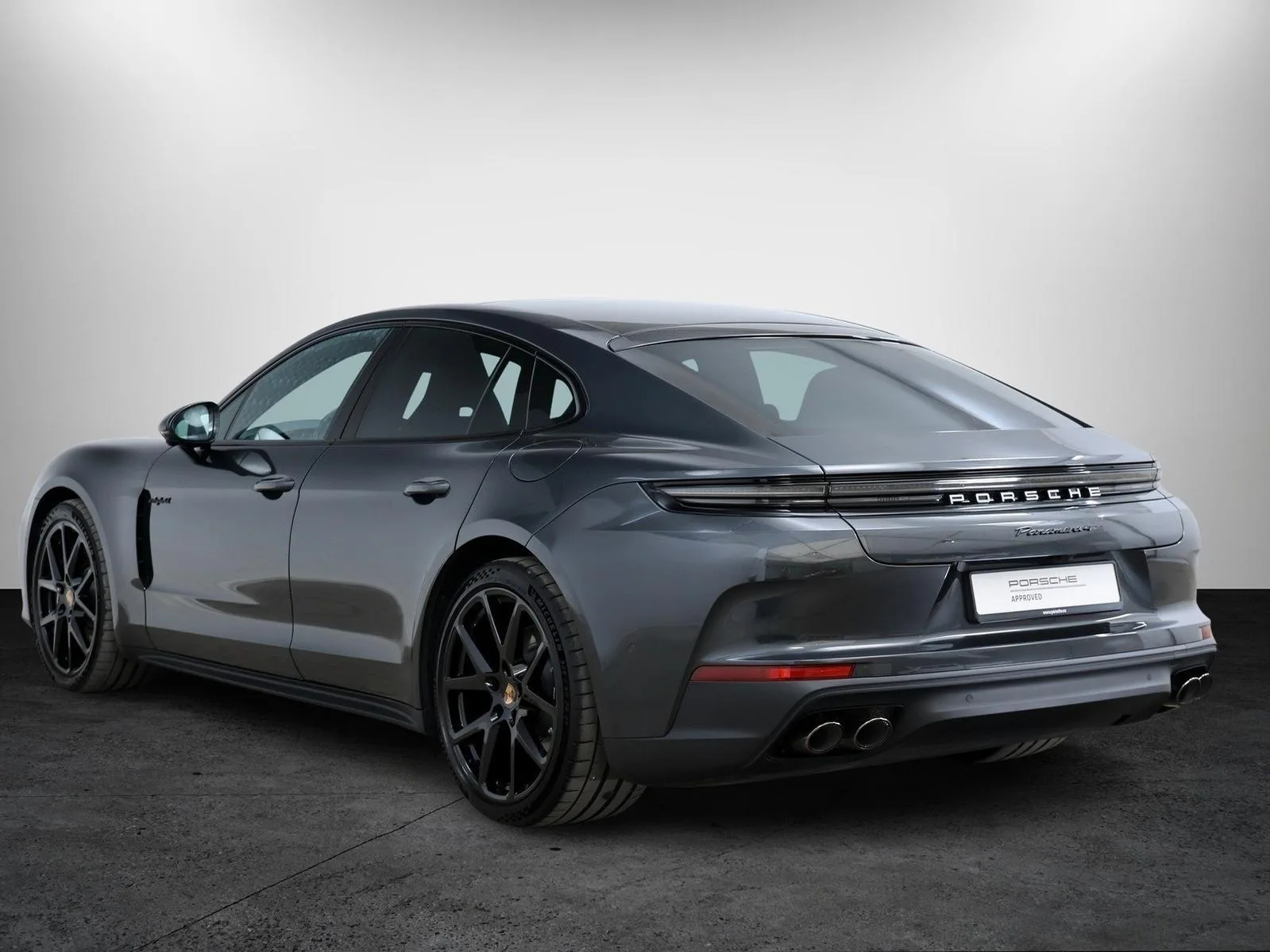 2025 Porsche Panamera 4 E-Hybrid, 6/30
