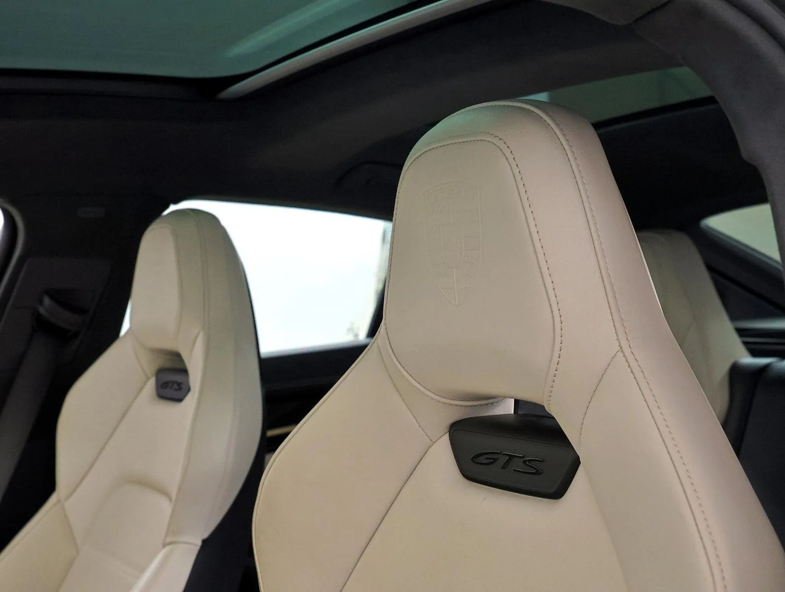 2025 Porsche Panamera GTS, 10/29