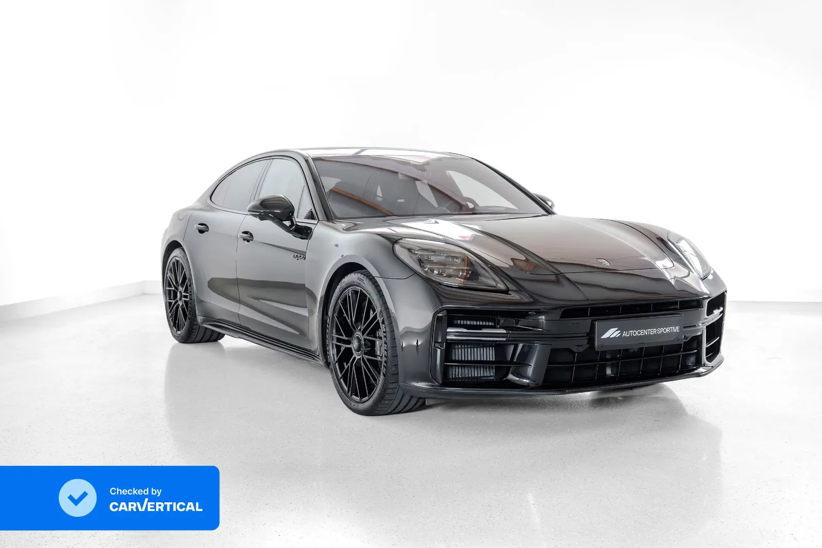 2025 Porsche Panamera Turbo S E-Hybrid, 2/30