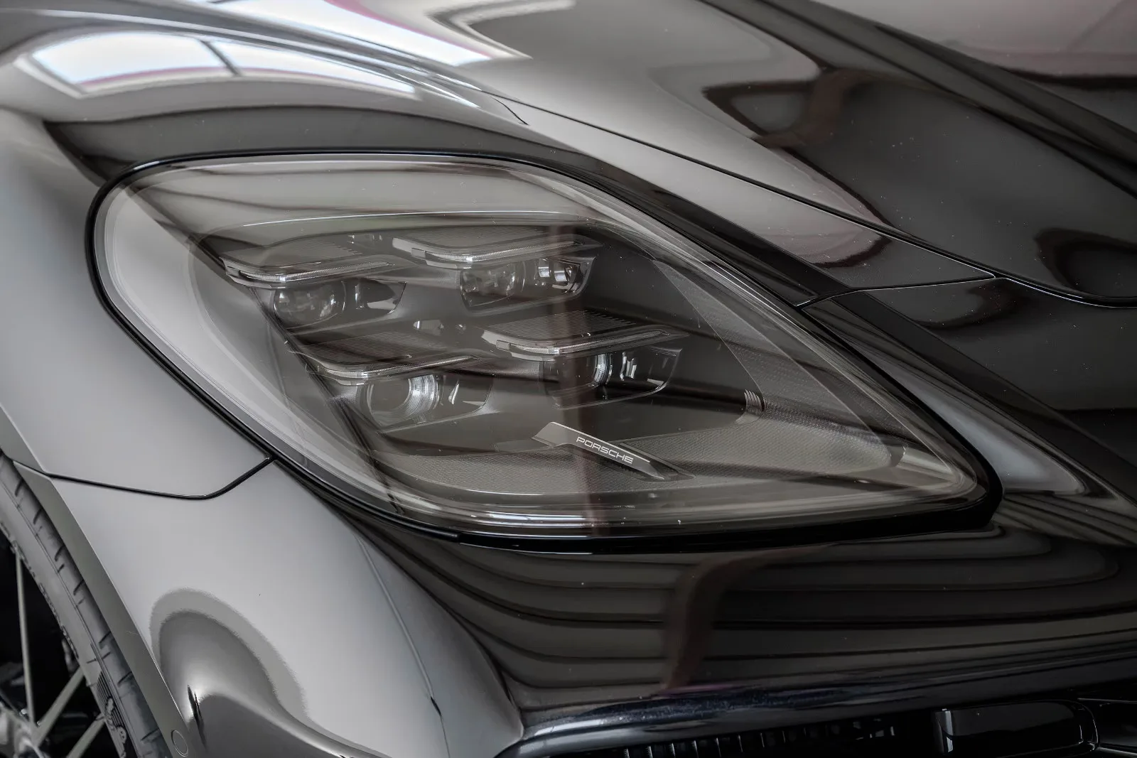 2025 Porsche Panamera Turbo S E-Hybrid, 13/30