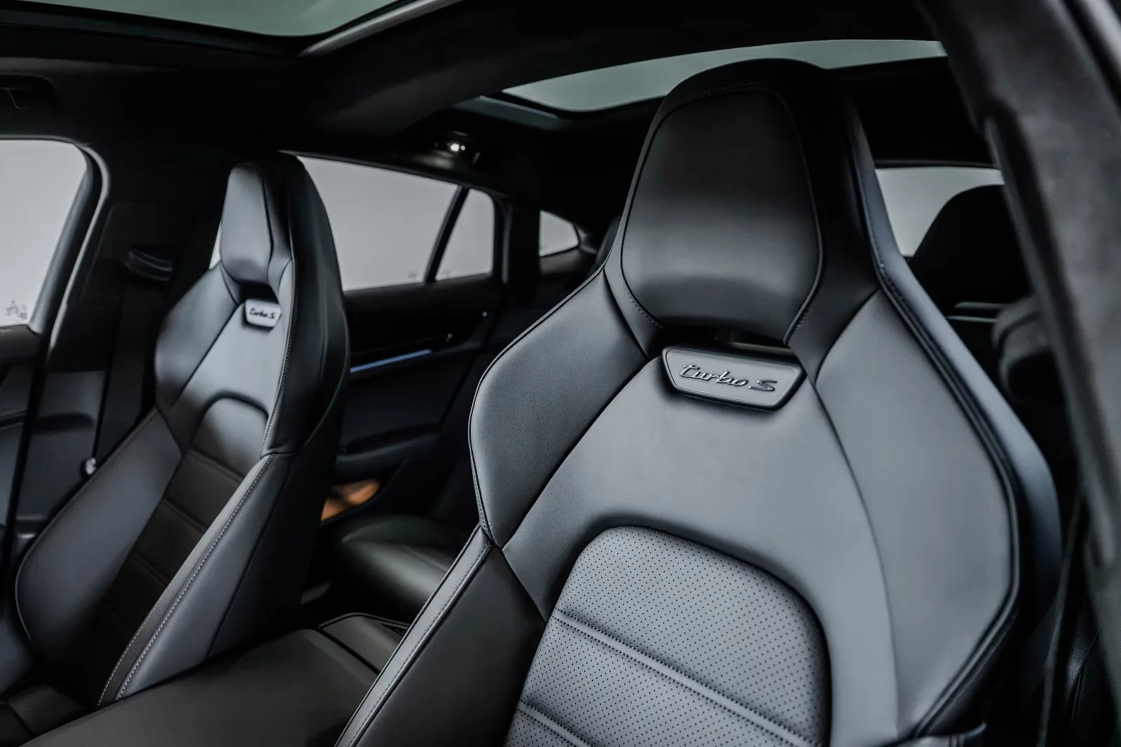 2025 Porsche Panamera Turbo S E-Hybrid, 19/30