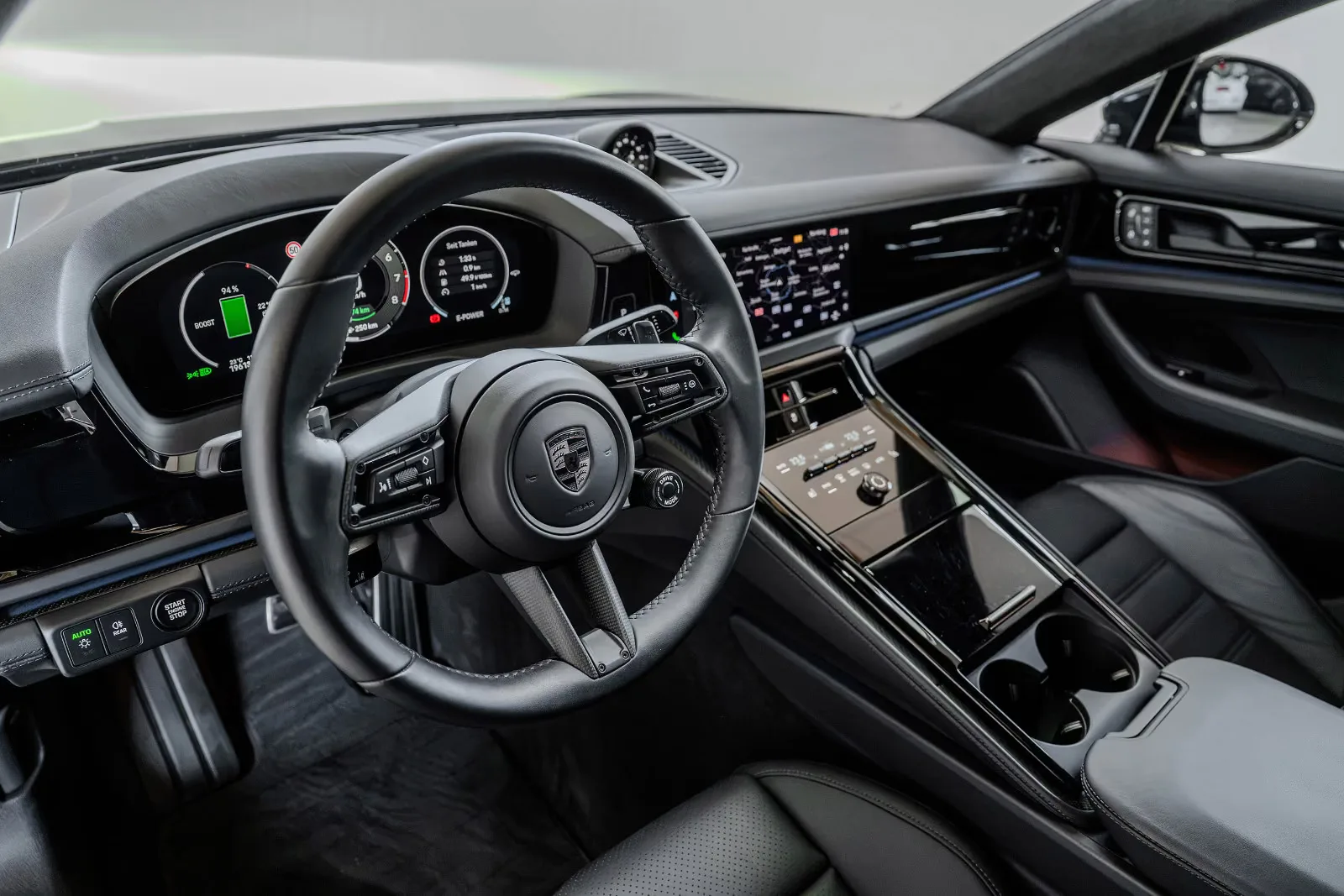 2025 Porsche Panamera Turbo S E-Hybrid, 27/30