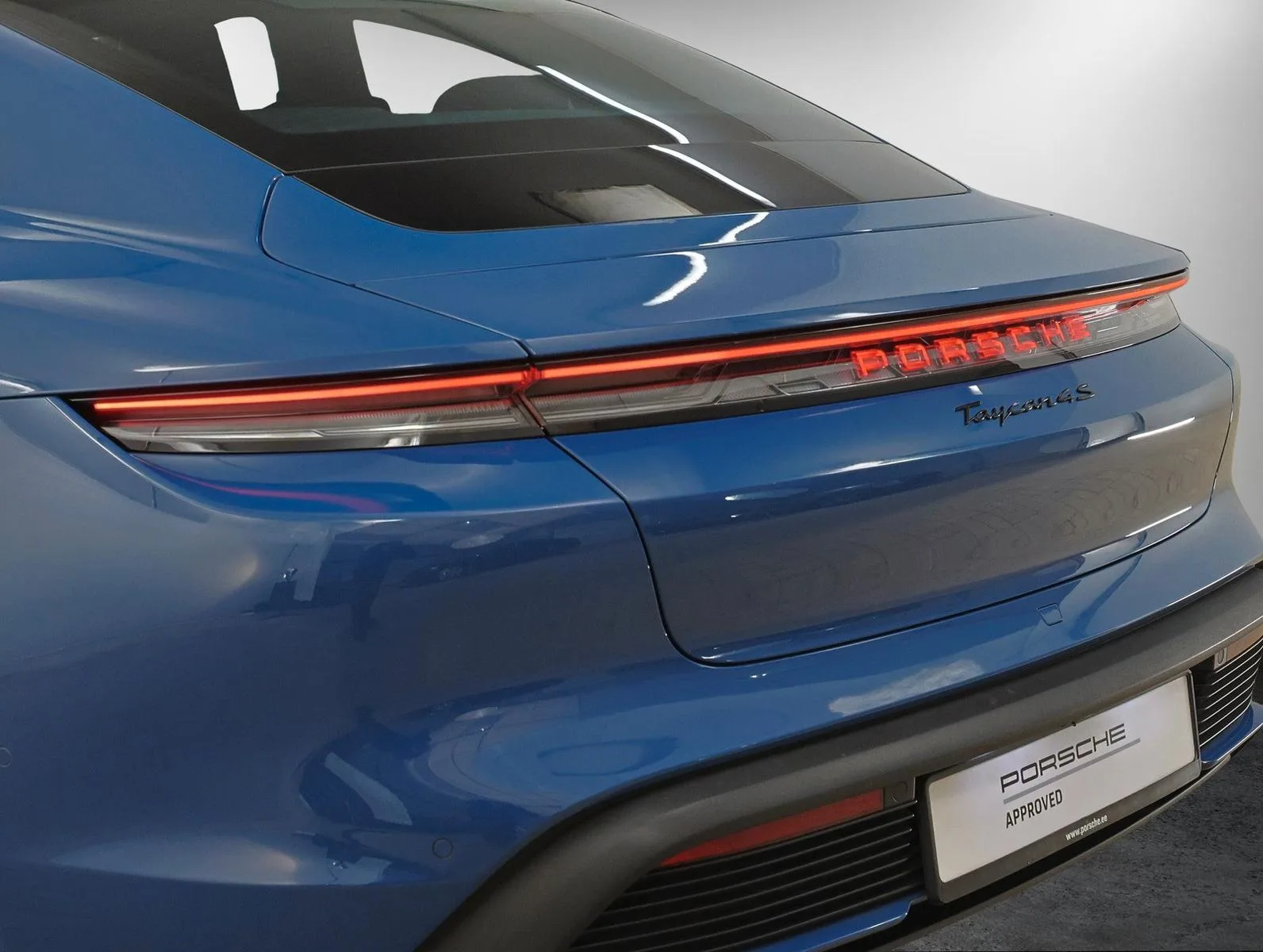 2025 Porsche Taycan 4S, 9/22