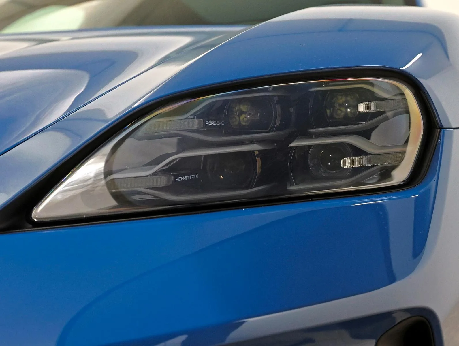 2025 Porsche Taycan 4S, 10/22