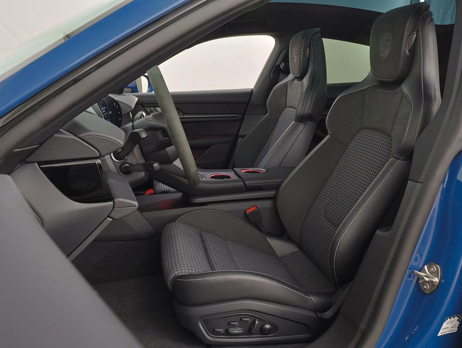 2025 Porsche Taycan 4S, 11/22