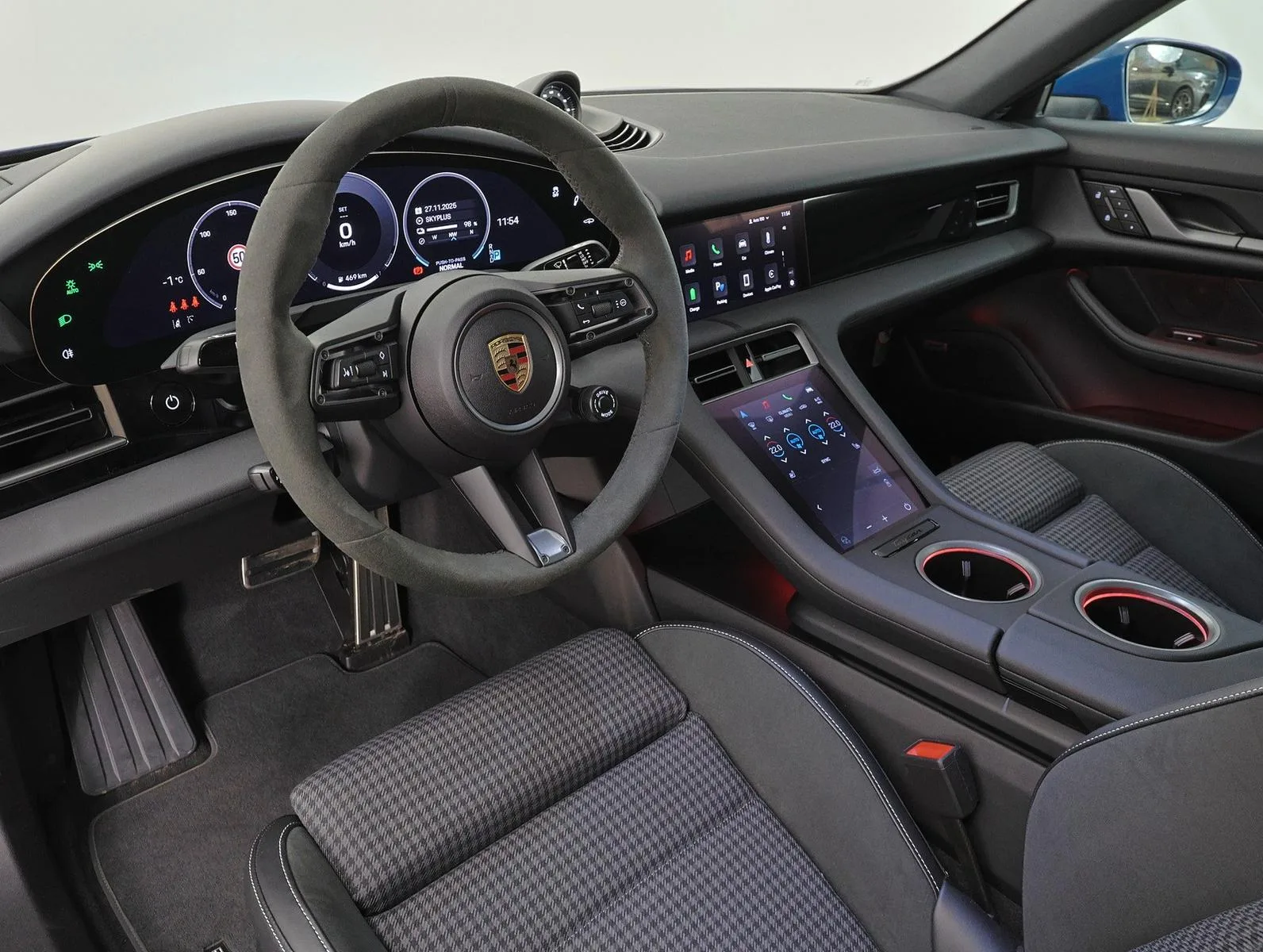 2025 Porsche Taycan 4S, 16/22