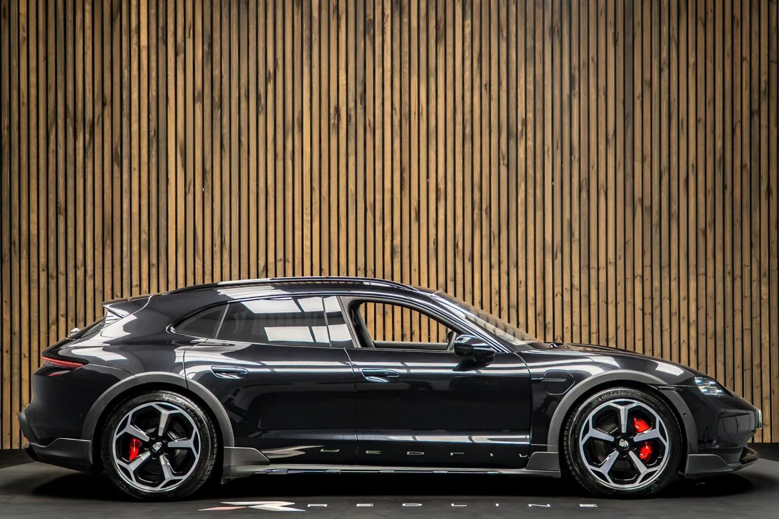 2025 Porsche Taycan Cross Turismo 4S, 7/30