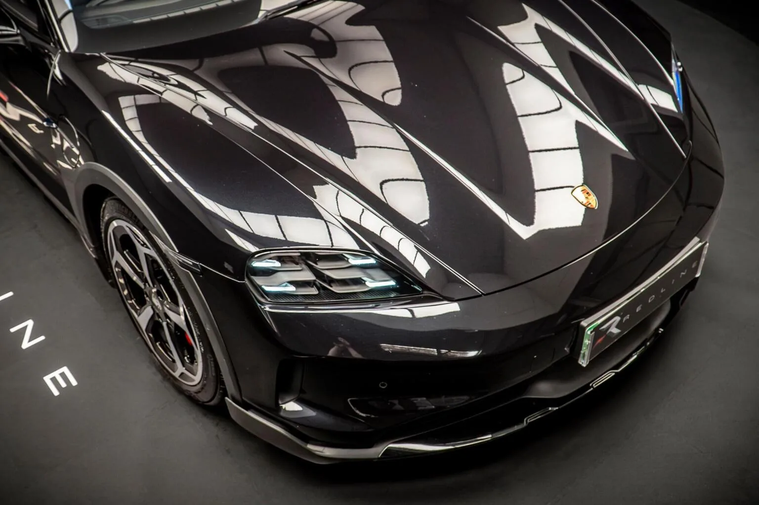 2025 Porsche Taycan Cross Turismo 4S, 10/30