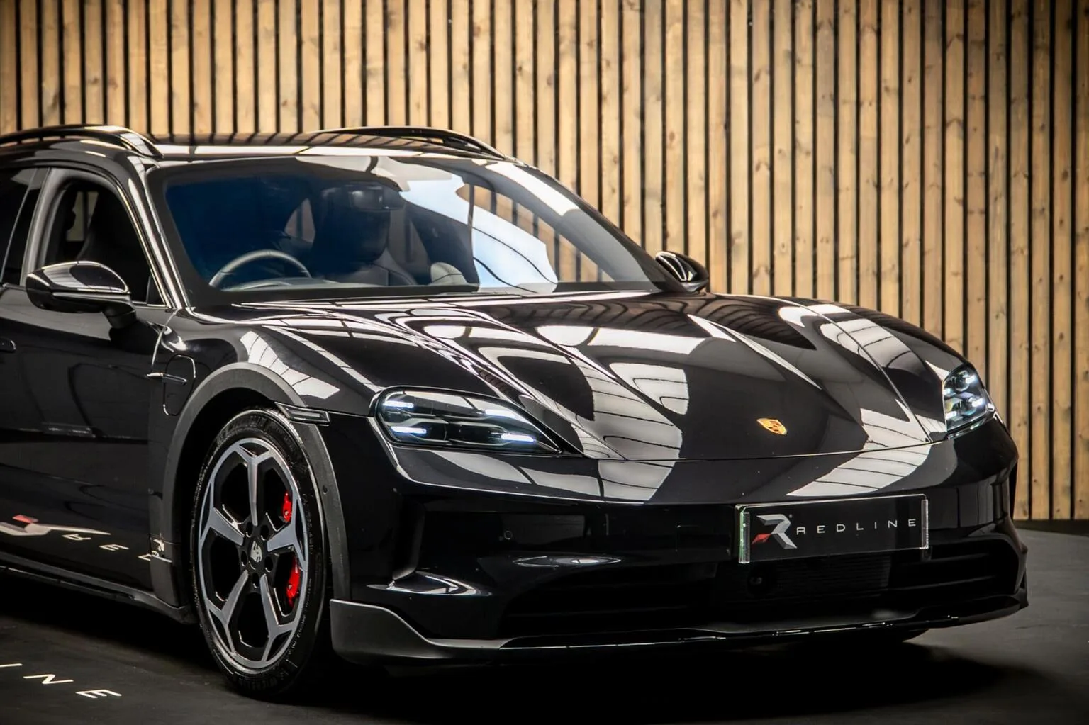 2025 Porsche Taycan Cross Turismo 4S, 11/30