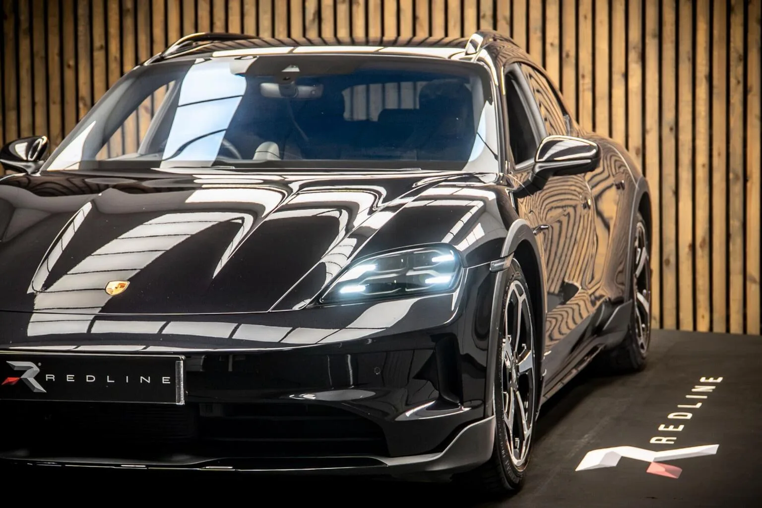 2025 Porsche Taycan Cross Turismo 4S, 12/30
