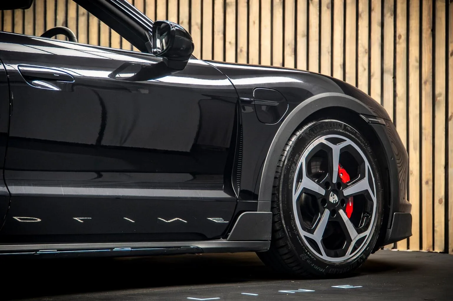 2025 Porsche Taycan Cross Turismo 4S, 13/30