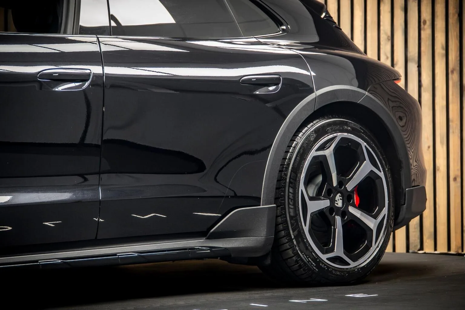 2025 Porsche Taycan Cross Turismo 4S, 15/30
