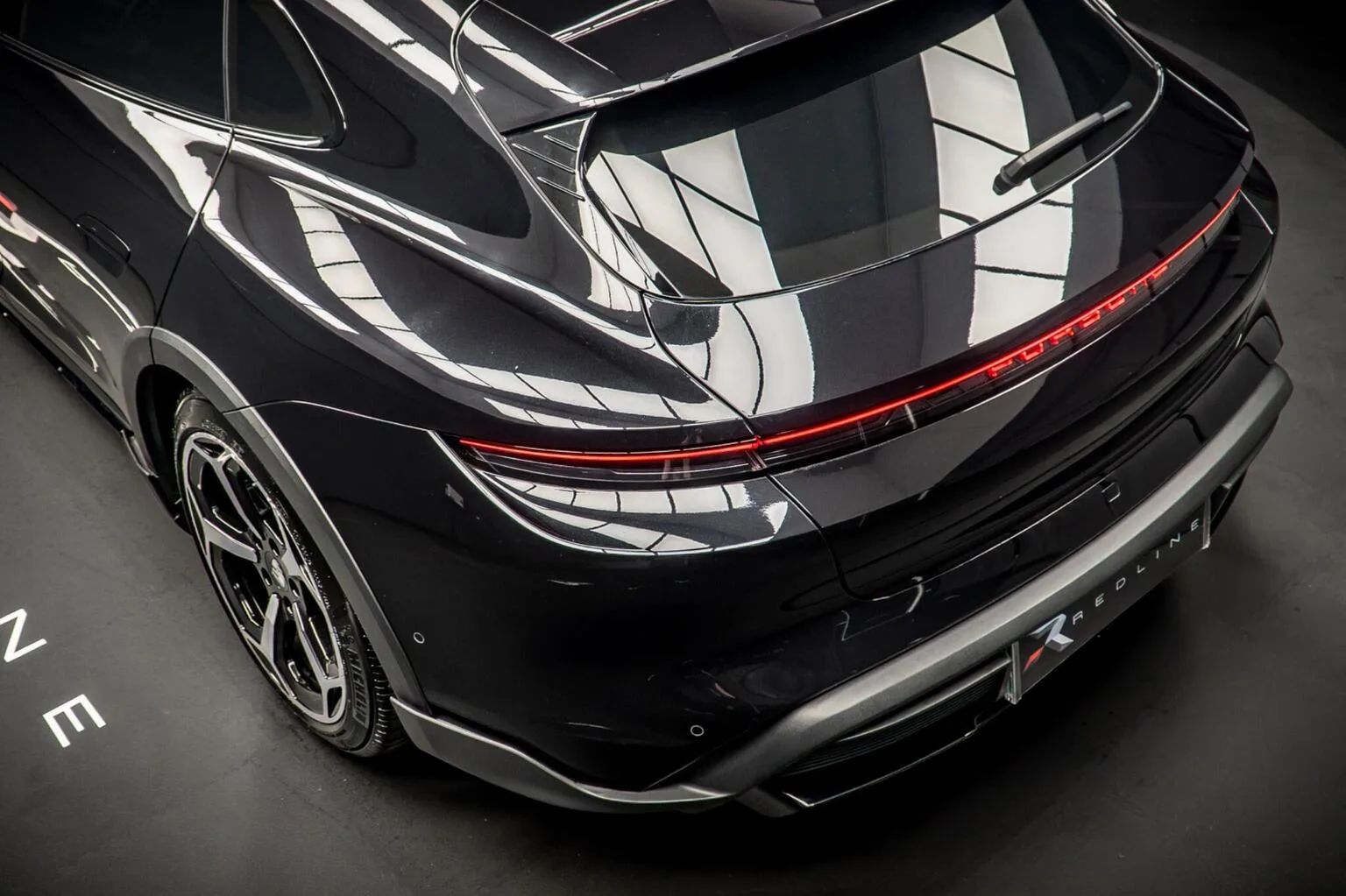 2025 Porsche Taycan Cross Turismo 4S, 18/30