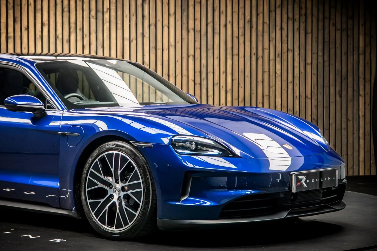 2025 Porsche Taycan Sport Turismo, 9/30
