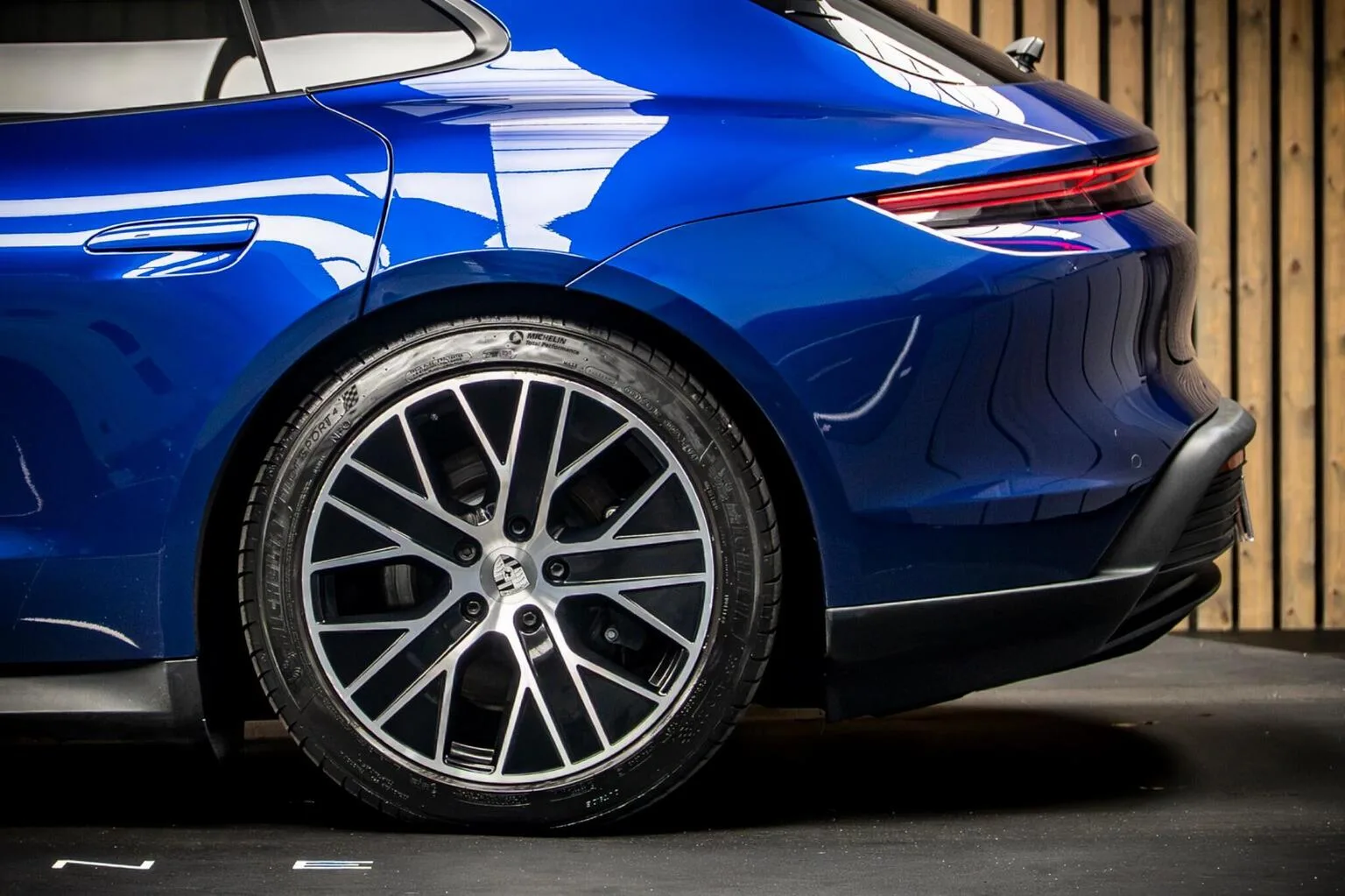 2025 Porsche Taycan Sport Turismo, 17/30