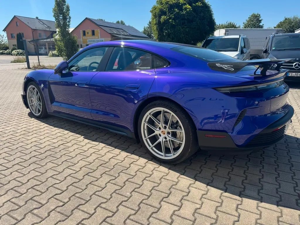2025 Porsche Taycan Turbo GT, 10/30