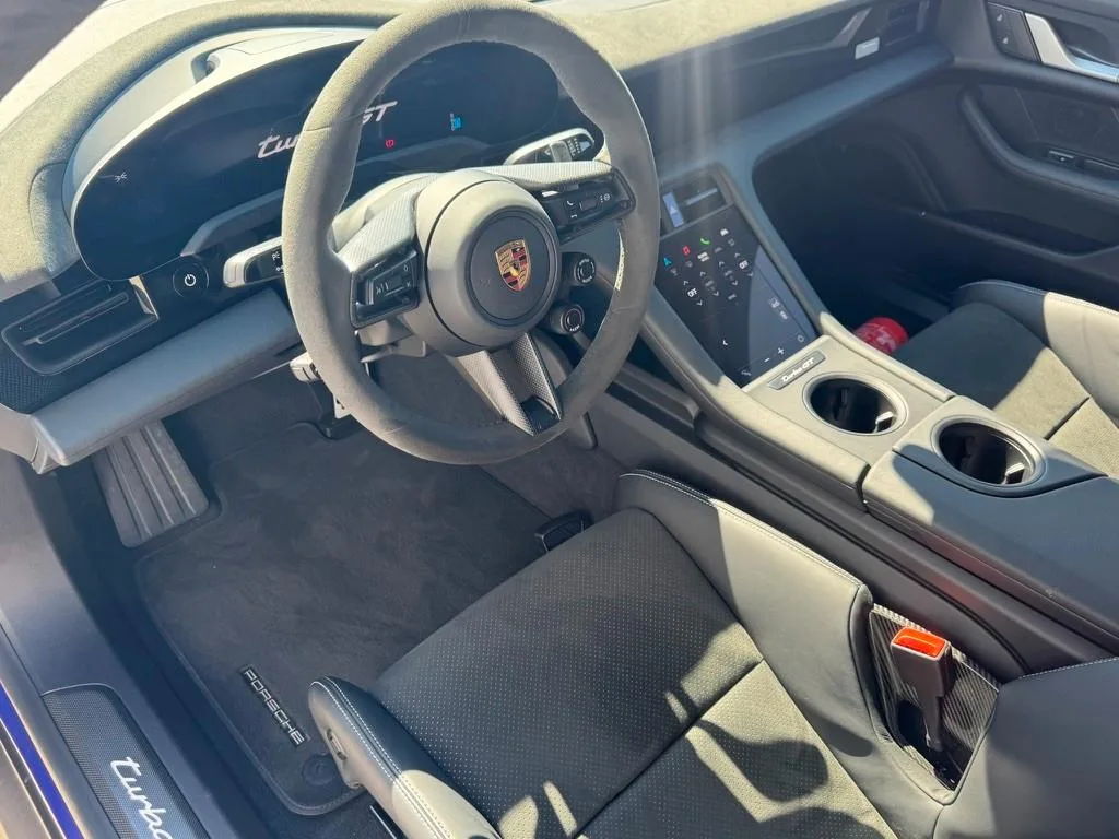 2025 Porsche Taycan Turbo GT, 22/30