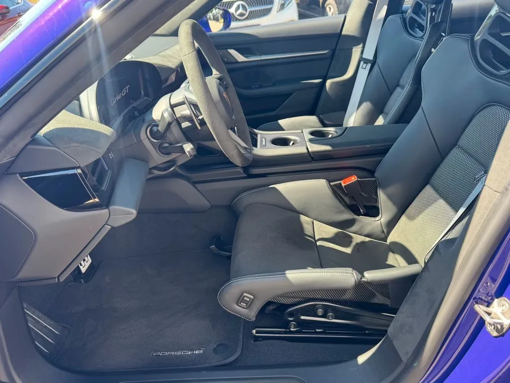 2025 Porsche Taycan Turbo GT, 23/30